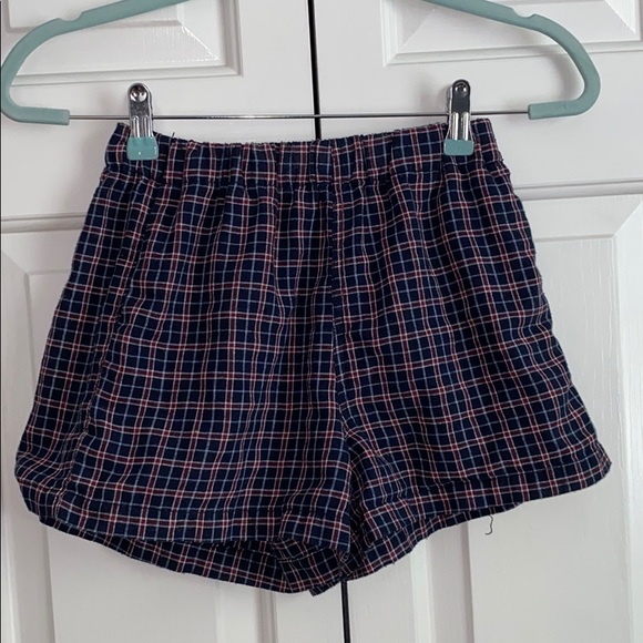 Brandy Melville Pants - Brandy Melville Logan Shorts